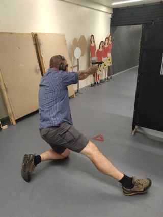 Pár obrázků z našich pravidelných tanečků spolku přátel střelného prachu 💥🤘